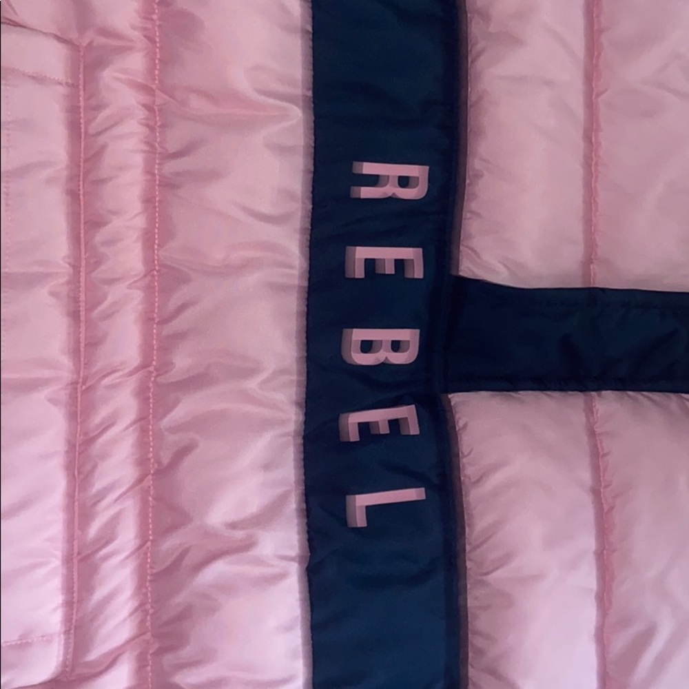 Rebel - Picture 3 of 8